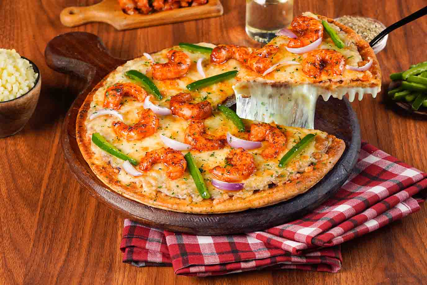 Order Schezwan Prawns Cheese Burst Pizza Medium From Ovenstory On EatSure