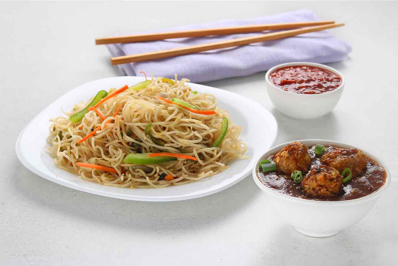 Hakka Noodles & Veg Manchurian Combo