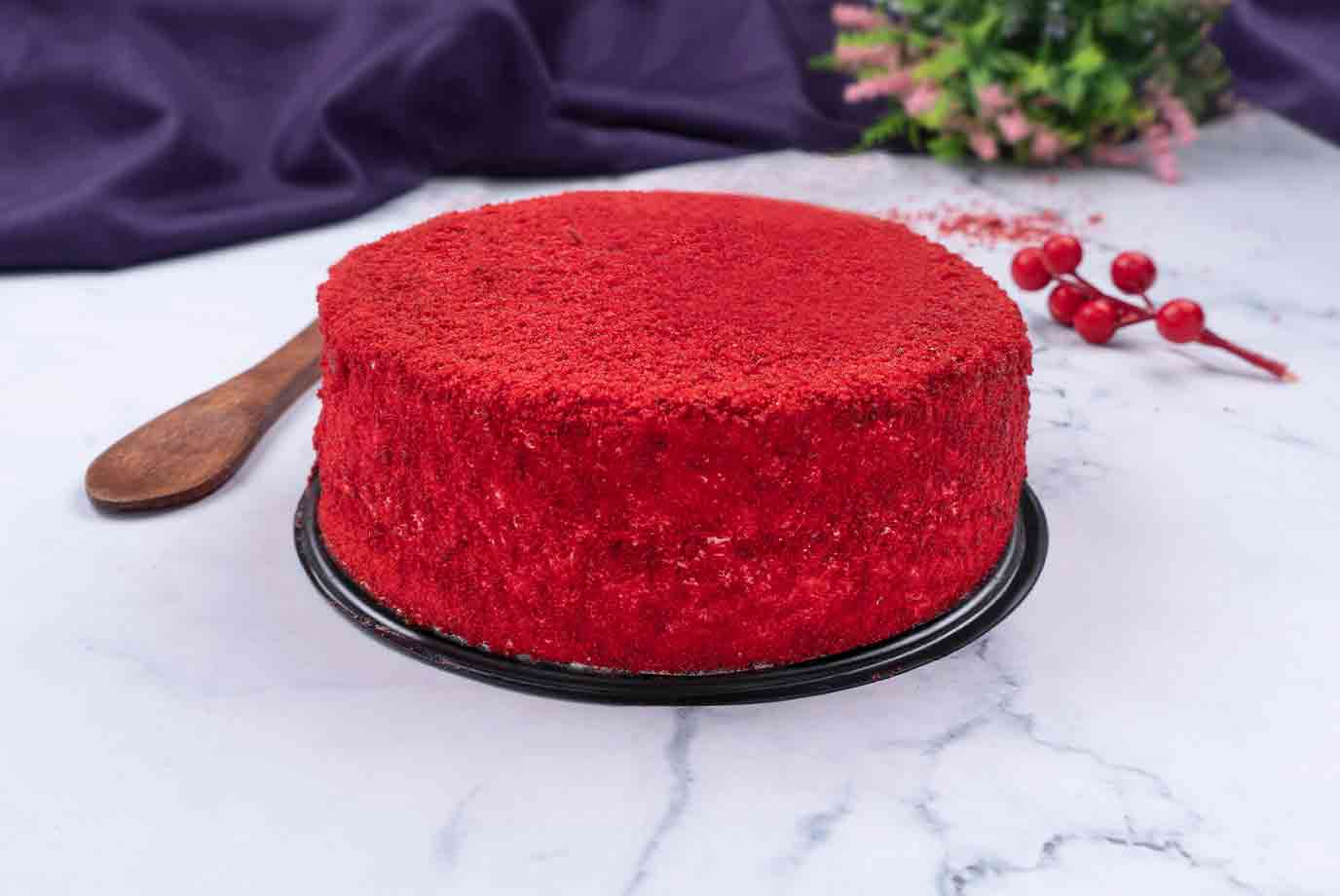 Red Velvet Cake (750 Gm) With Butter Cream Frosting