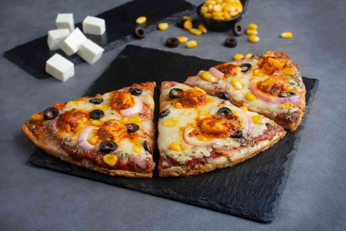 order-paneer-extravaganza-semizza-half-pizza-serves-1-online-from-ovenstory