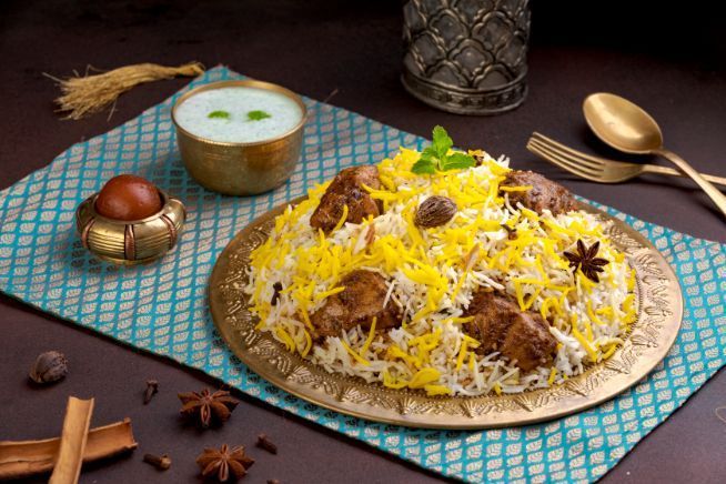 Order Ghee Roast Chicken Biryani Serves Online From Behrouz Biryani