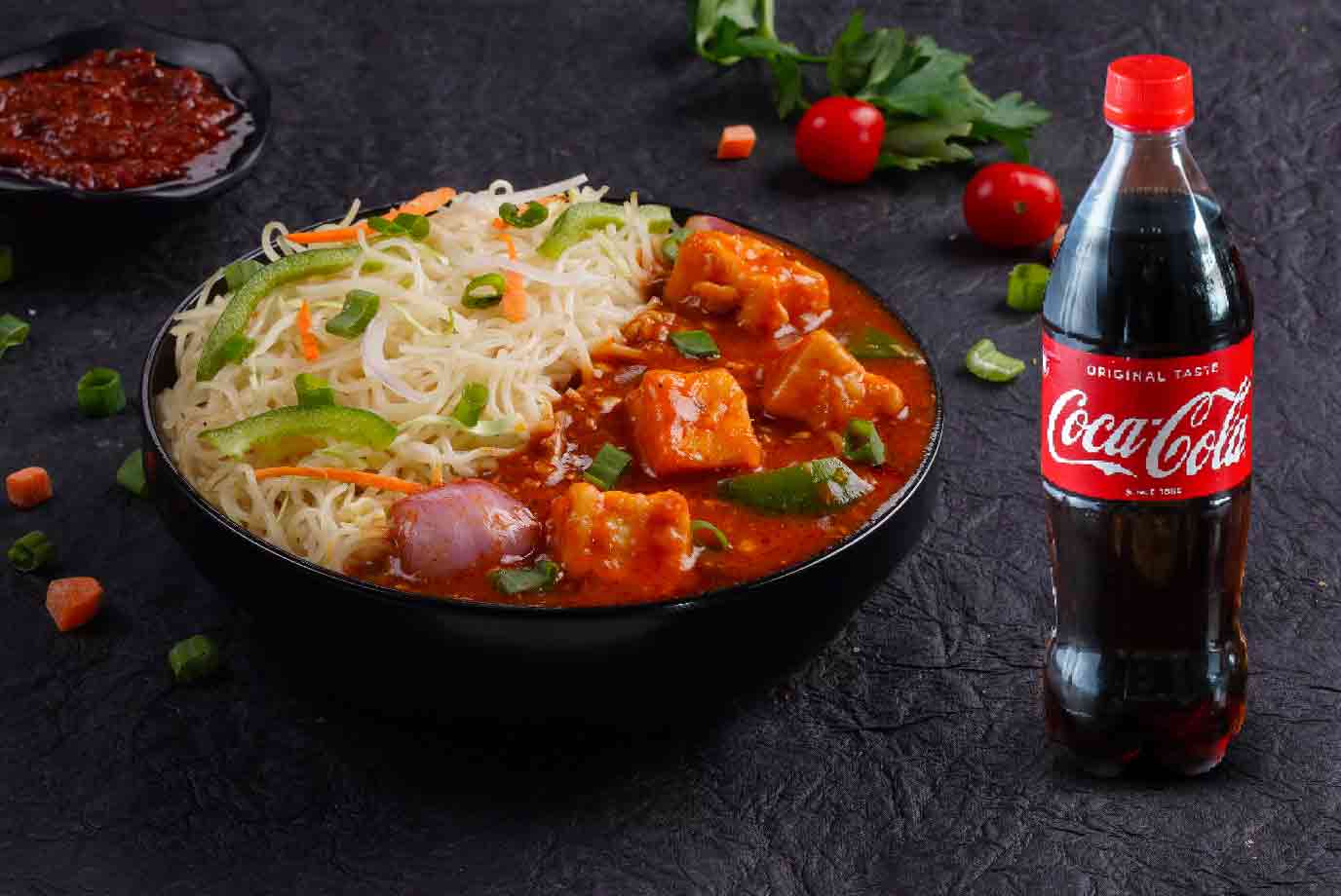 Hakka Noodles and Hot Pepper Paneer & Coke 475 ML