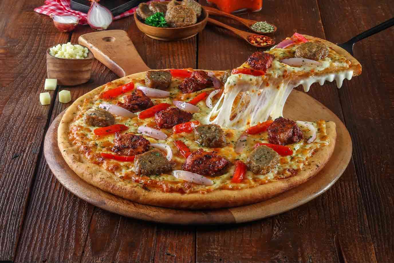 Order Meatball And Bbq Chicken Cheese Burst Pizza Medium online from ...