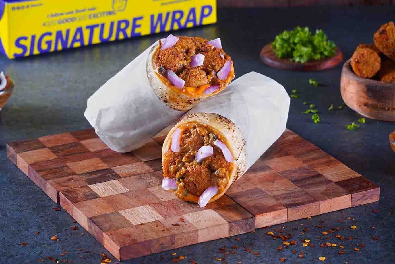 Order Makhani Falafel Wrap from Signature Wraps Rolls By Faasos on EatSure