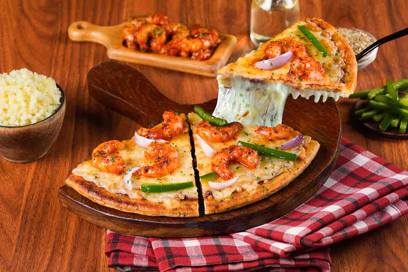 Order Schezwan Prawns Cheese Burst Semizza Half Pizza From Ovenstory On Eatsure 9978