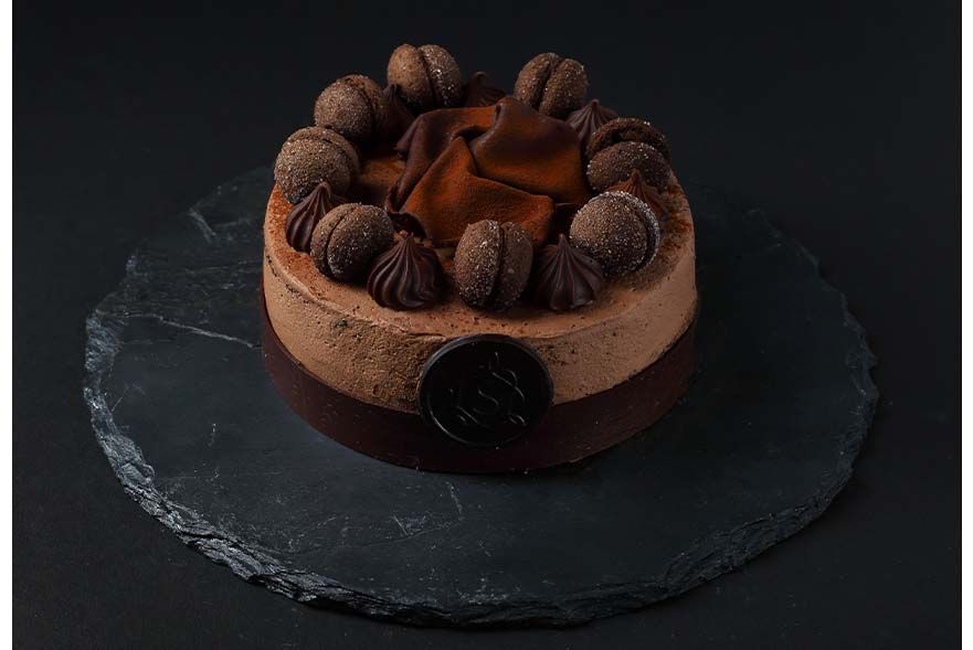 Order Araguani Dark Chocolate Fudge Cake Half Kg from Smoor on EatSure